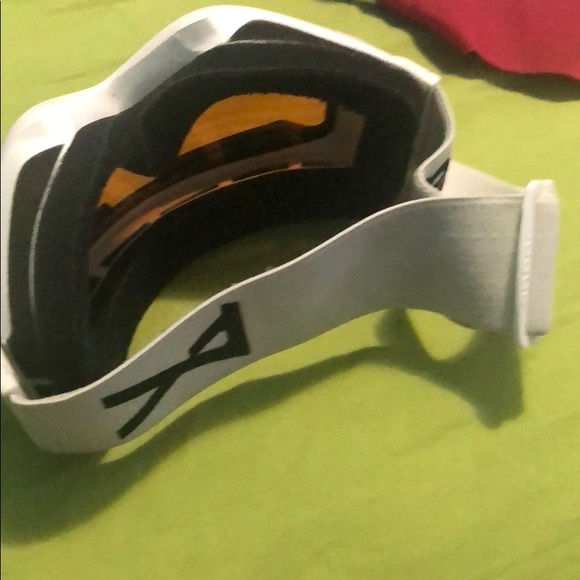 Anon Snowboard Goggles - Picture 3 of 3